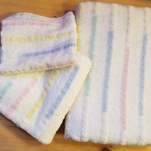 2 Sets of Striped Towels